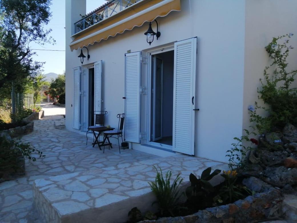 Appartement In Olive Groove House Peloponnesos Western Mani Kalianeika Zewnętrze zdjęcie