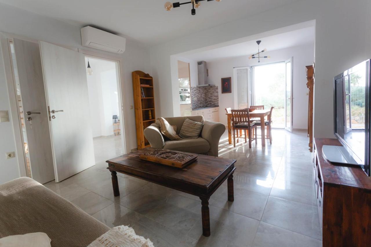 Appartement In Olive Groove House Peloponnesos Western Mani Kalianeika Zewnętrze zdjęcie